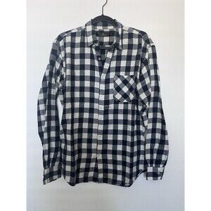 Men’s Emiqude Flannel Shirt Size Medium